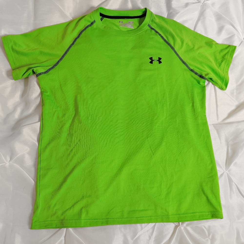 Under Armour Heat Gear Green Crewneck Shirt. Size M.